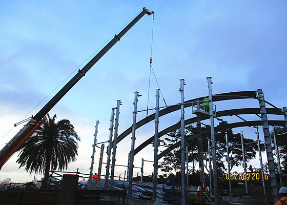 シドニーの劇場の建築構造スチールQ355Bの等級によって曲げられる鋼鉄の梁