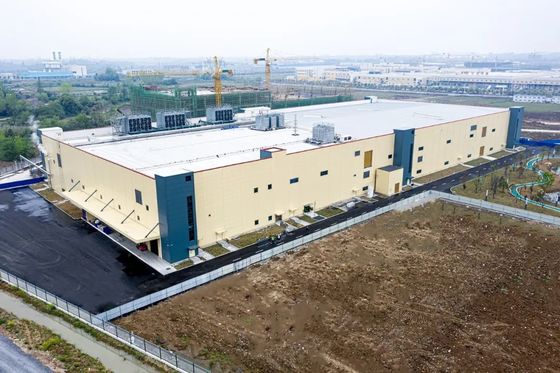 クラッディング1はプレハブの鉄骨構造の研修会の建築プロジェクトのための解決を停止する