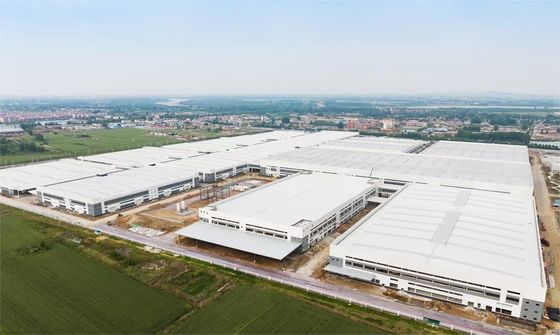 塗装されたポータル 頑丈なフレーム 精密性と安定性のためのプリファブリック鋼筋構造倉庫