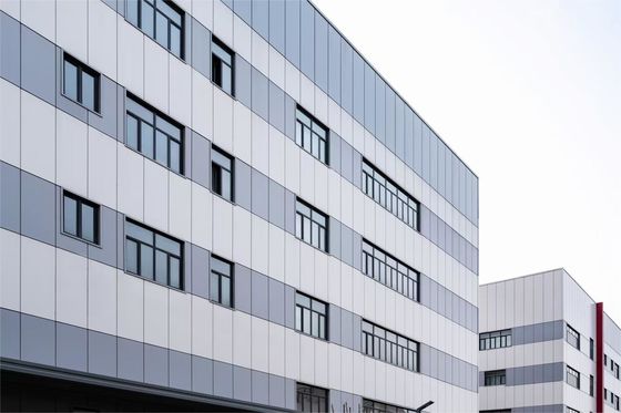 パーソナライズ可能な貯蔵ソリューション 鋼鉄倉庫ビル 空間節約 クリアスパン 建設