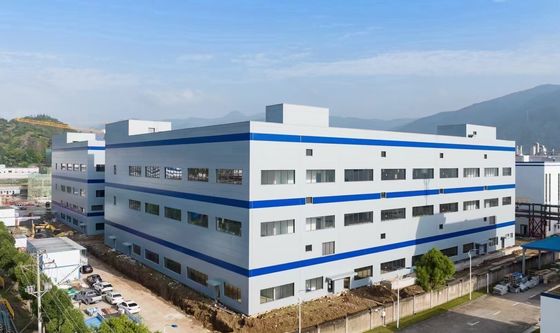 耐久性のある鋼製製倉庫 現代のデザインとステンレスゴーター