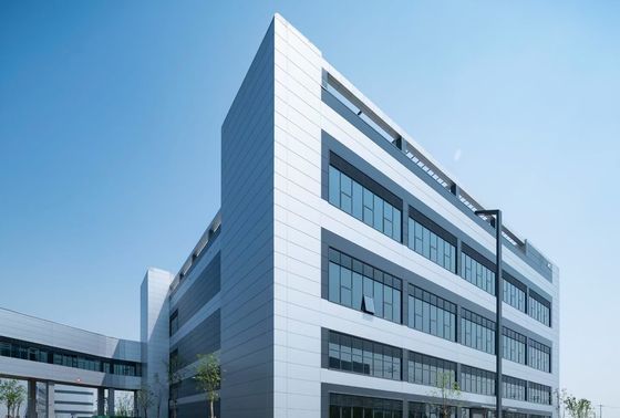 ロールアップドアと防火岩毛コーティングシステムを持つ産業用鉄筋構造倉庫